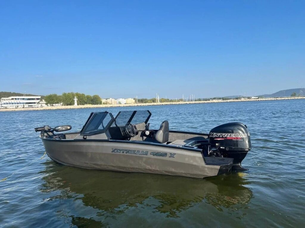 alyuminievaya-lodka-xstream-420-x-003